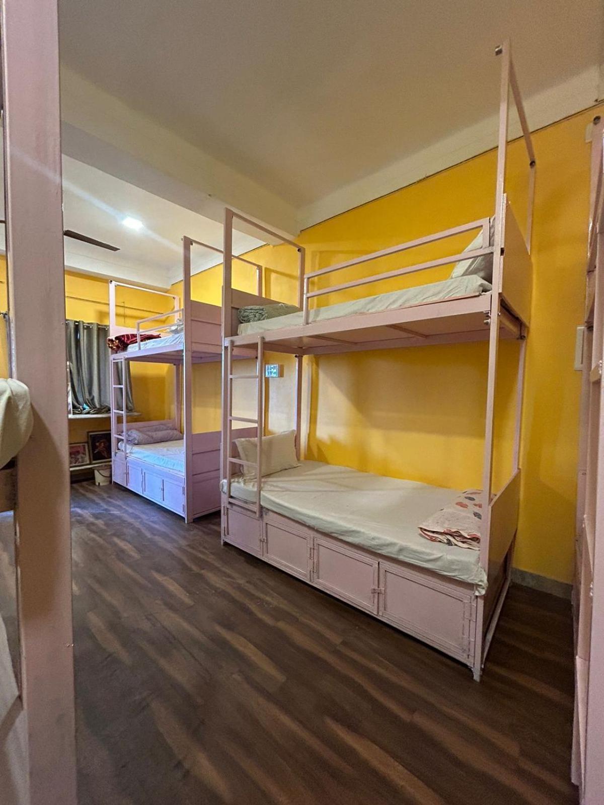 Unplanned Hostel Udaipur Esterno foto