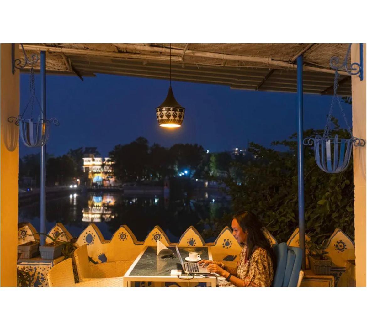Unplanned Hostel Udaipur Esterno foto