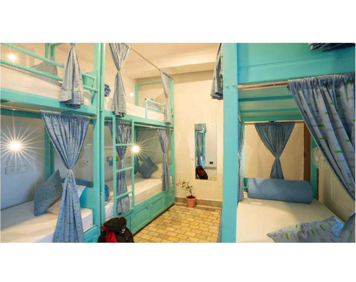 Unplanned Hostel Udaipur Esterno foto