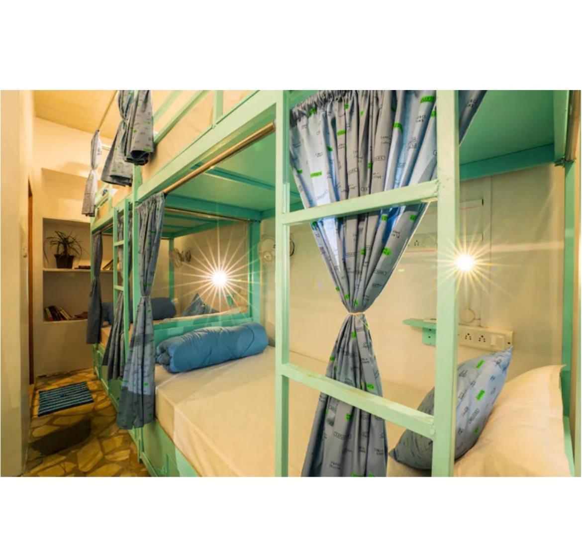 Unplanned Hostel Udaipur Esterno foto